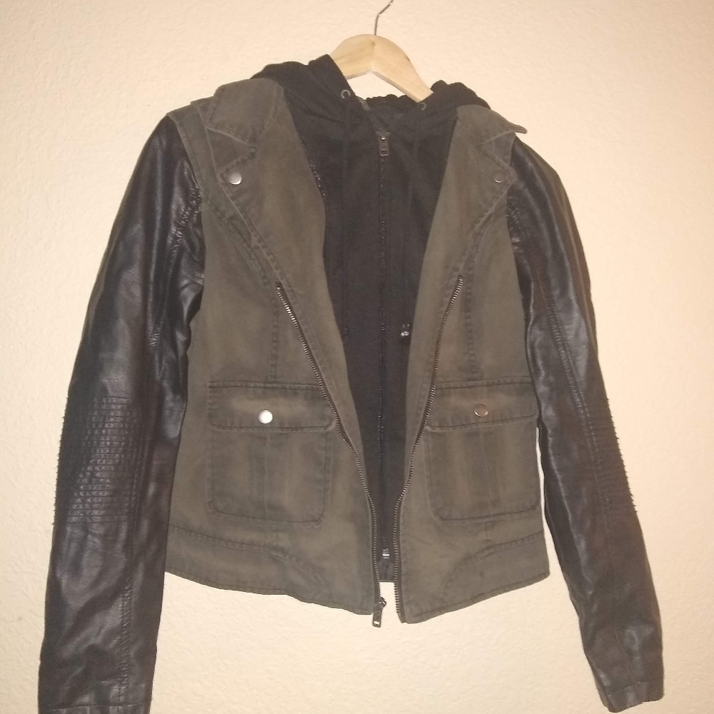 American Eagle Jacket with Hoodie